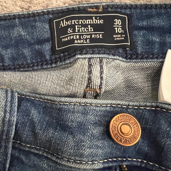Abercrombie & Fitch Harper Jeans - Picture 6 of 6